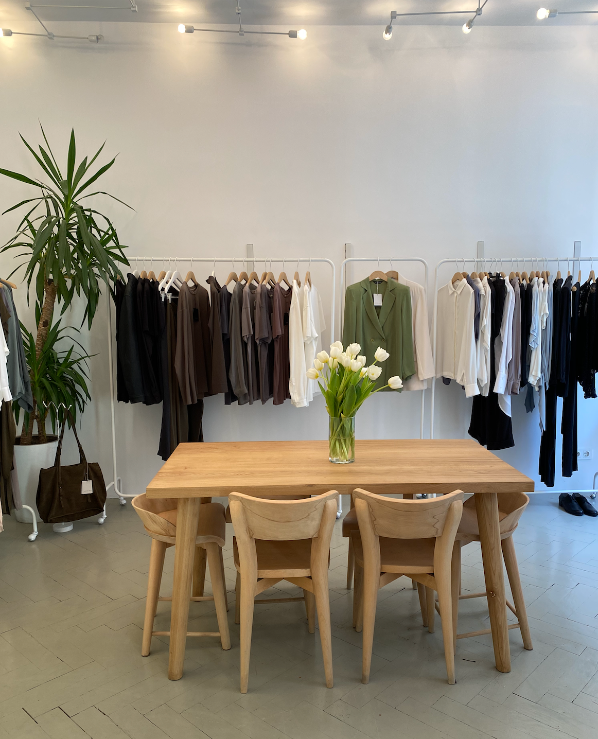 SHOWROOM